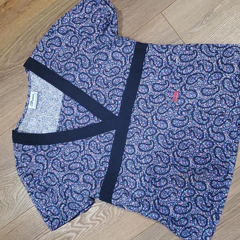 REINA scrub top.    #3454